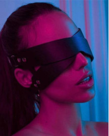 Шкіряна  BDSM повʼязка на очі 