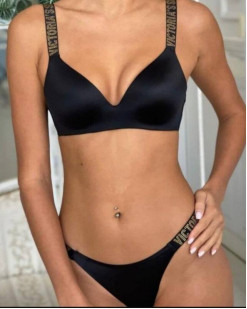 Безшовний комплект білизни з трусиками танго Victorias Secret
